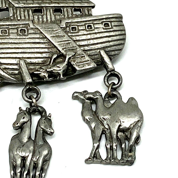 "JJ" Jonette Jewelry Silver Pewter 'NOAH'S ARK ~ Animal Charms' Pin Brooch Vtg - Picture 4 of 11